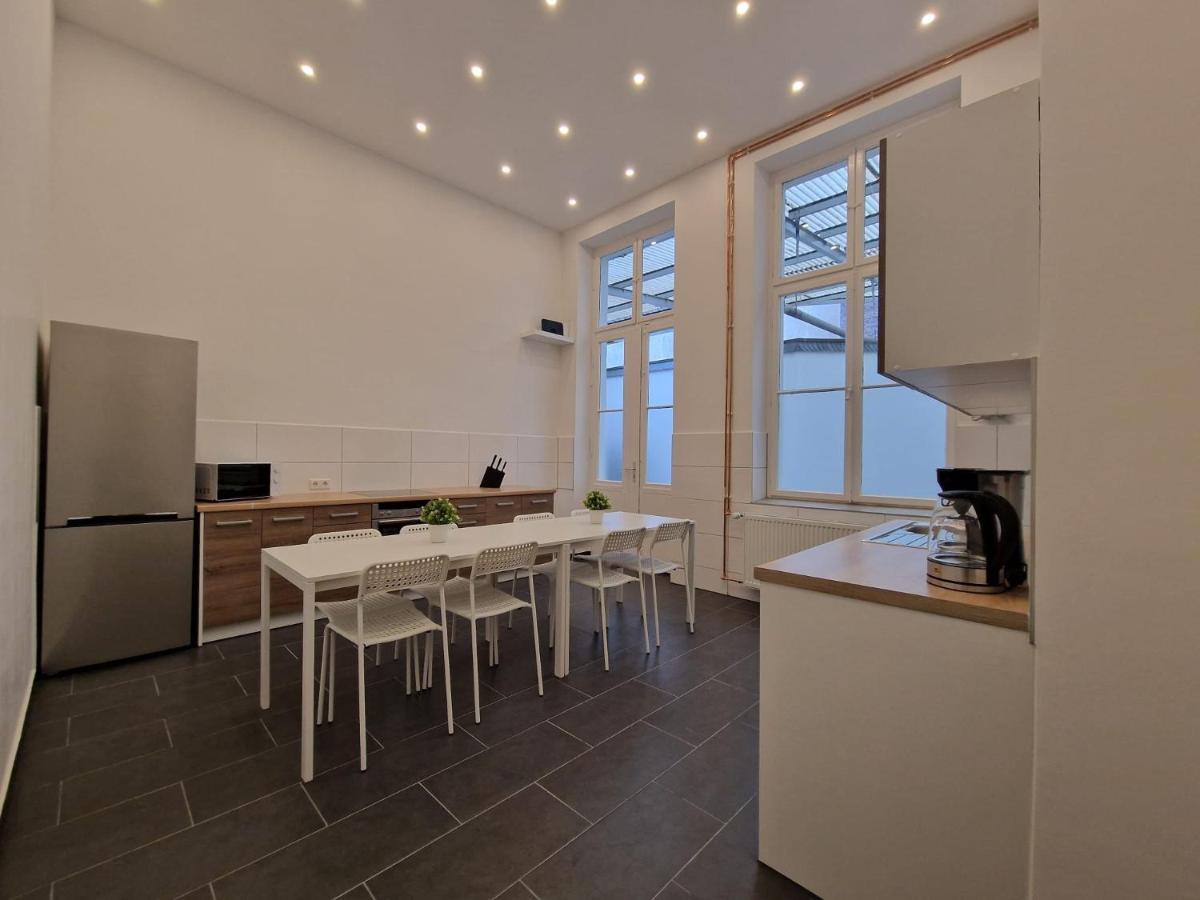 Raj Living - 300m2 Loft With 7 - 15 Min Messe Dus & Old Town Dus Apartment