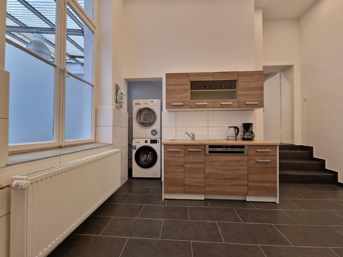 Raj Living - 300m2 Loft With 7 - 15 Min Messe Dus & Old Town Dus Apartment *